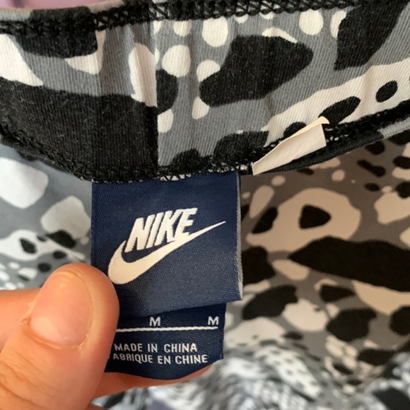 Nike Black, Grey & White Splotchy Print Leggings - Picture 7 of 7